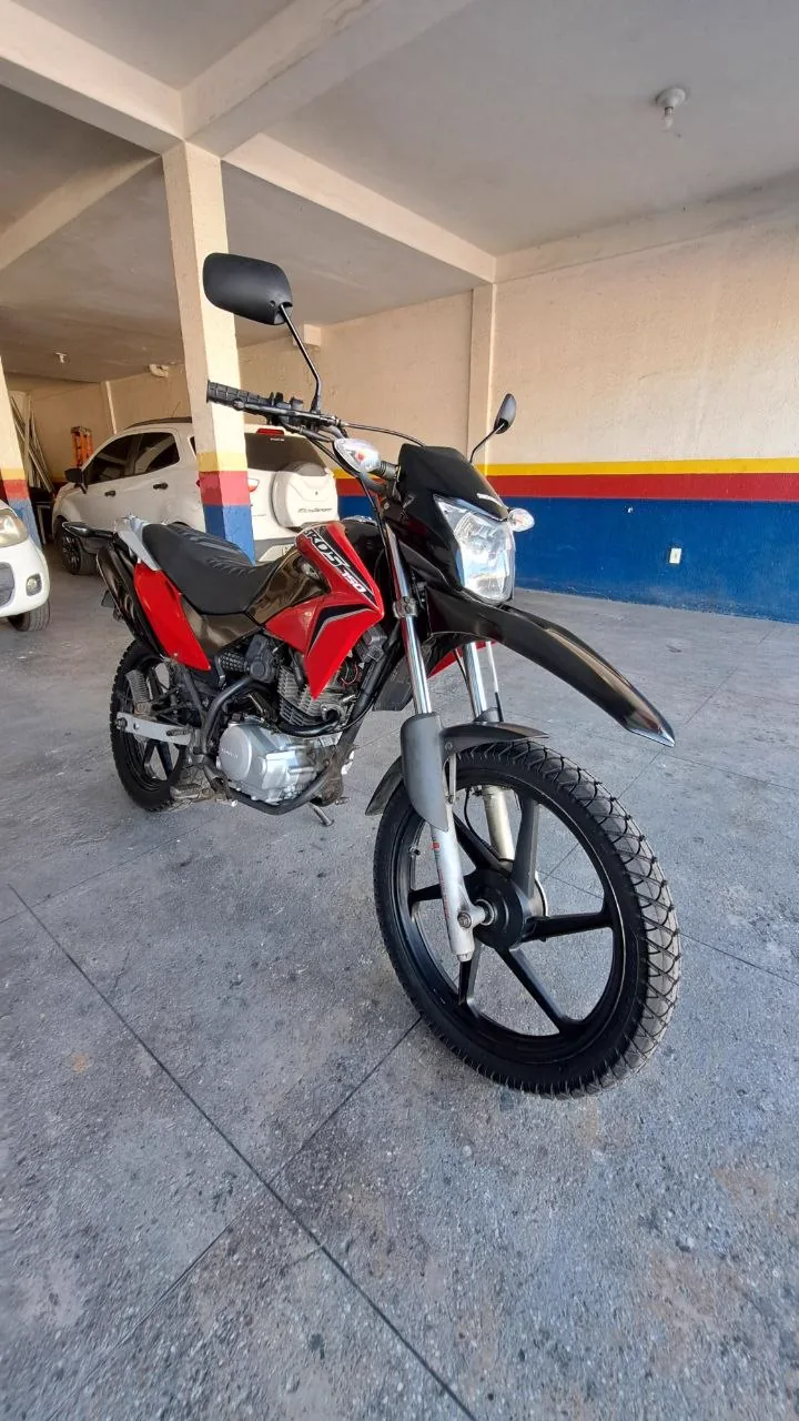 HONDA BROS 150 ES FRENTE DIREITA